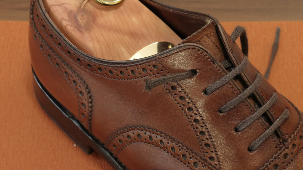 革靴の紐の寿命、買い替え・交換のタイミングは？